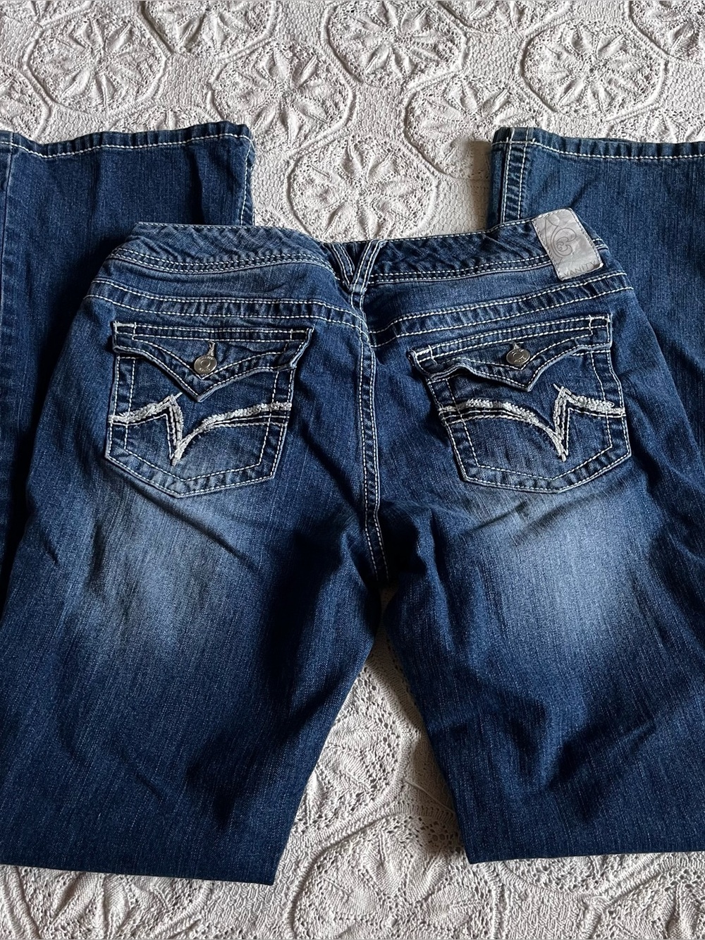Vanity Y2K blue denim jeans dark wash  Size 28/33 white stitching curvy bootcut